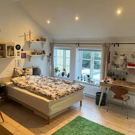 Charming Townhouse With Its Own Courtyurd Villa