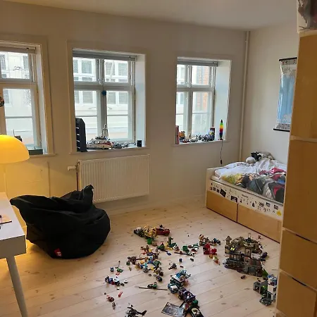 Charming Townhouse With Its Own Courtyurd Villa *