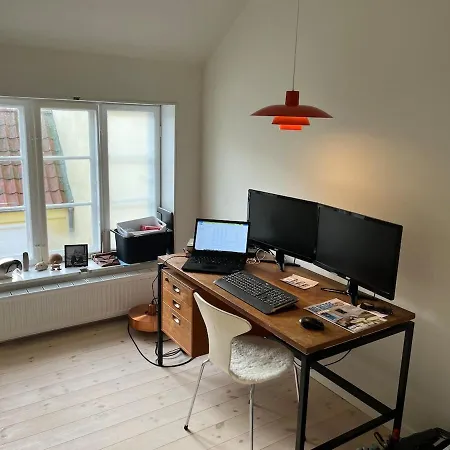 Charming Townhouse With Its Own Courtyurd Villa *