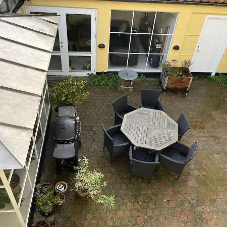 Charming Townhouse With Its Own Courtyurd Villa
