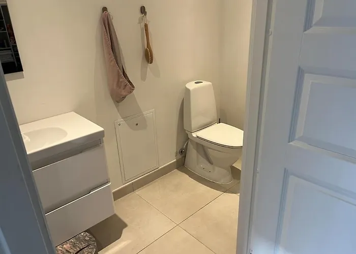 Charming Townhouse With Its Own Courtyurd Villa *